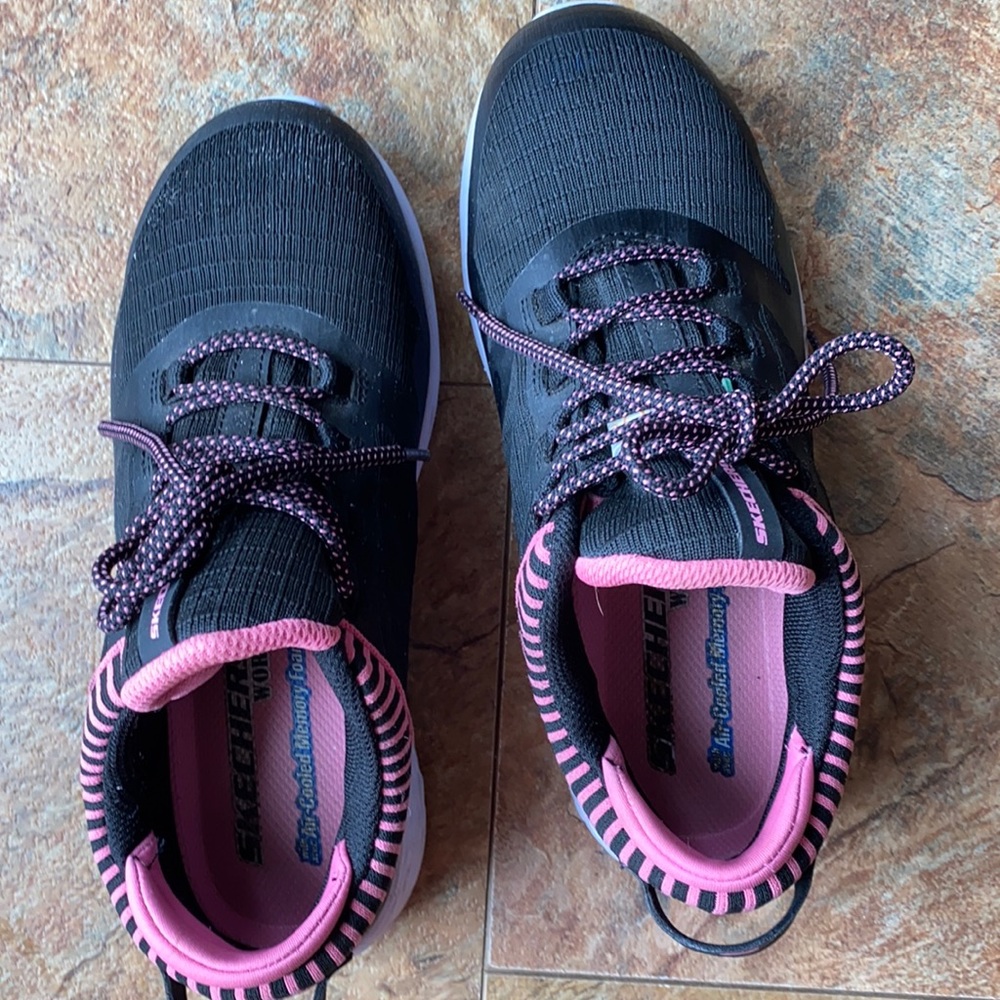 Skechers  Womens Steel toe Runners🔥🔥